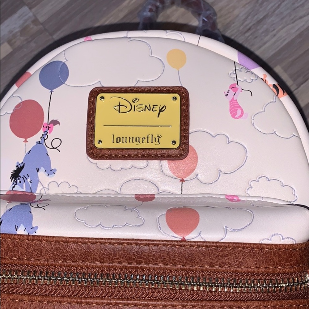 SOLD LOUNGEFLY DISNEY Winnie the Pooh balloons - Picture 5 of 8